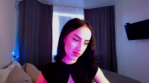sienaaa online show from June 5, 2:11 pm