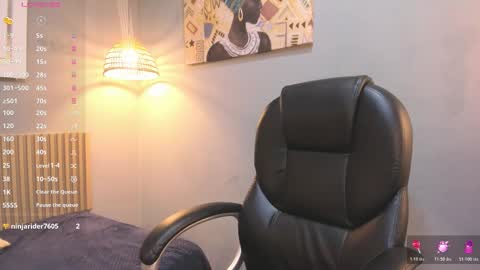 SIENNA  online show from March 1, 1:37 pm