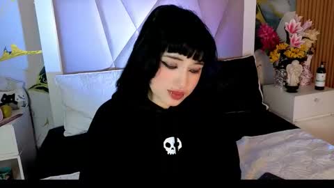 Sienna Desieree online show from April 19, 2:23 am