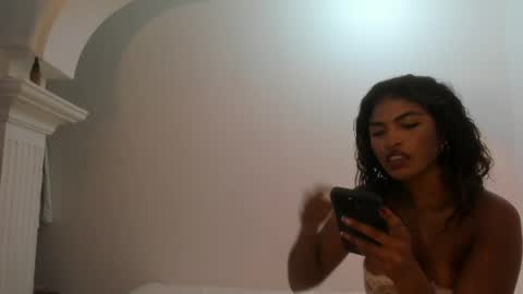 sienna_glow online show from June 6, 2:45 pm