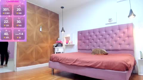 sienna_glow online show from September 19, 12:20 pm