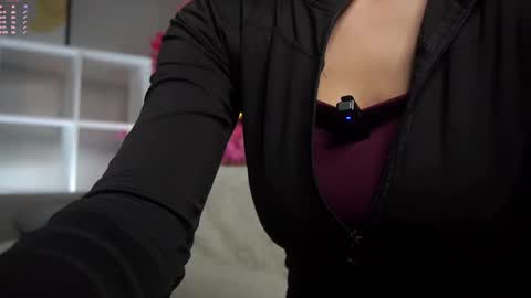 Snapshot of signehinz chatting on September 29, 11:53 am Eva online show from September 29, 11:53 am