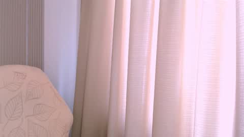 silk_ann online show from March 24, 6:19 am