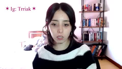 silkbite online show from April 12, 9:19 pm