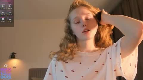 Snapshot of silkencrave chatting on October 17, 6:12 pm Call me Mia online show from October 17, 6:12 pm