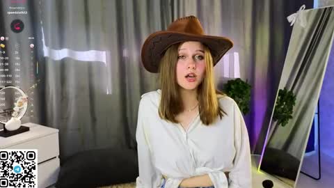 Alice online show from May 28, 2:04 pm