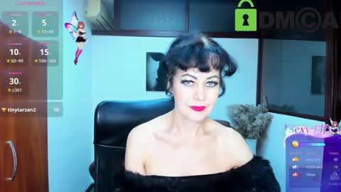 Silvia Wallec online show from March 3, 9:33 am
