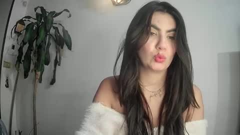 Snapshot of silviecollins chatting on March 8, 1:28 am Silvie online show from March 8, 1:28 am