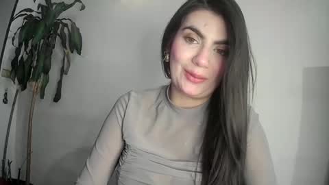 Snapshot of silviecollins chatting on March 2, 10:48 pm Silvie online show from March 2, 10:48 pm