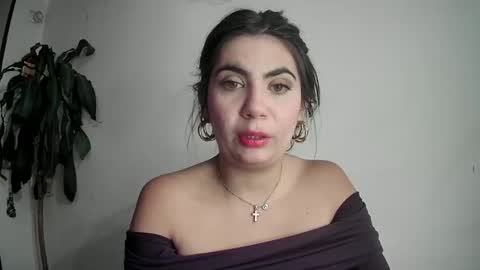 Snapshot of silviecollins chatting on February 9, 12:17 am Silvie online show from February 9, 12:17 am