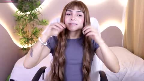 simone_sky online show from January 12, 8:05 pm