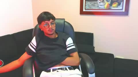 simonsaid33 online show from June 7, 12:49 am