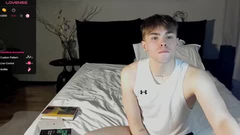 Simon online show from March 4, 9:00 pm