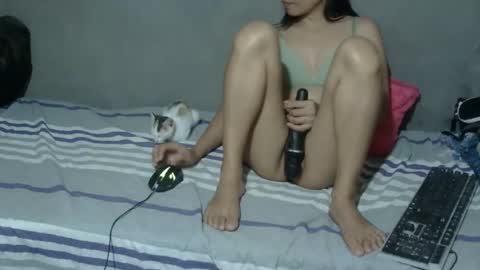 mia online show from April 21, 3:19 pm