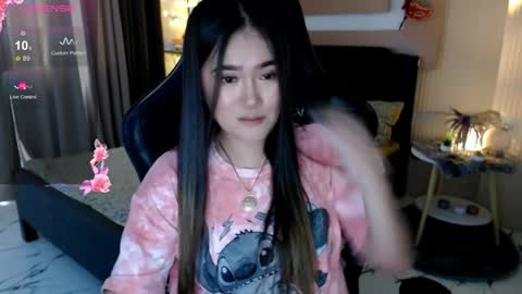 Adrianna Fowler online show from March 21, 2:28 am