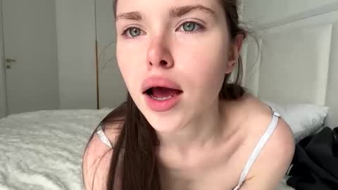 Ellie online show from February 11, 11:47 am