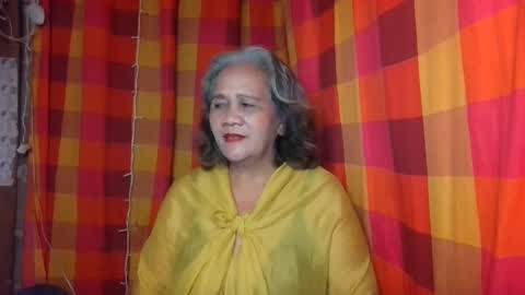 Snapshot of single_momma68 chatting on January 10, 12:58 pm Single momma68 online show from January 10, 12:58 pm