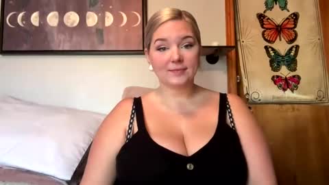 singlesexymom online show from December 6, 6:11 pm