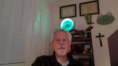 Don Roberto online show from June 19, 1:00 am