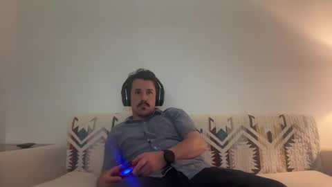 Snapshot of sirbubblesworth chatting on January 27, 9:34 am sirbubblesworth online show from January 27, 9:34 am