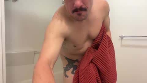 Snapshot of sirbubblesworth chatting on September 8, 6:51 pm sirbubblesworth online show from September 8, 6:51 pm