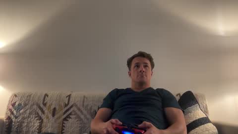 Snapshot of sirbubblesworth chatting on December 10, 2:16 am sirbubblesworth online show from December 10, 2:16 am