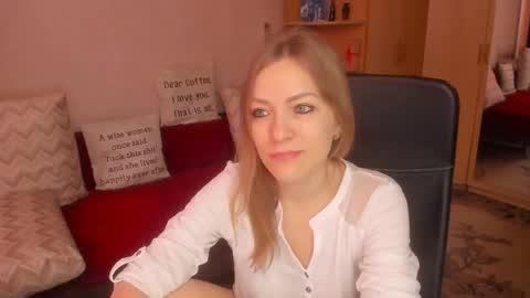 sirenasilk online show from February 3, 8:51 am