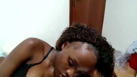 shannie online show from April 18, 7:58 pm