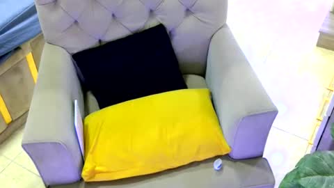 D i f a  Ana Arbeh shemale online show from April 9, 6:19 am