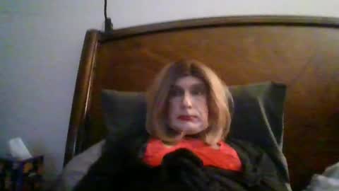 wants to suck cock online show from March 23, 2:05 am