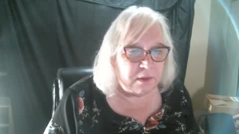 Sissy Diane online show from February 1, 12:40 am