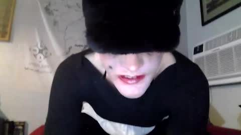 sissyemmalauren online show from September 16, 4:15 am