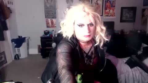 sissyslutliana69 online show from May 3, 9:48 am