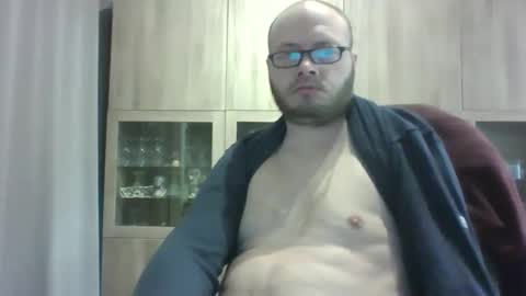 sixten113 online show from April 9, 7:03 am