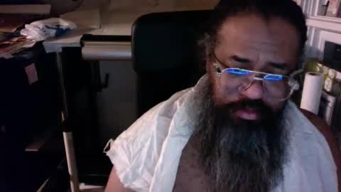 Snapshot of siyah_sakal chatting on February 12, 10:14 am siyah_sakal online show from February 12, 10:14 am