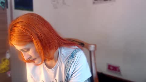 Snapshot of skinny_raven chatting on December 3, 6:44 pm Marion online show from December 3, 6:44 pm