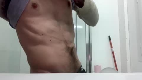 skinnybigdk online show from January 3, 5:20 pm