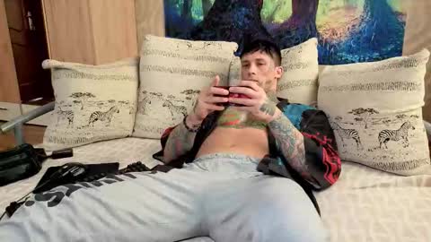 skirlingod online show from October 1, 6:45 am