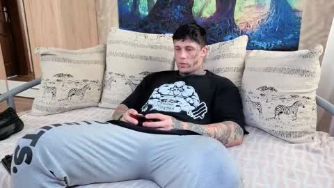 skirlingod online show from October 13, 7:43 am