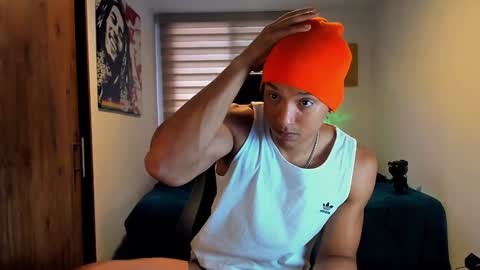 Snapshot of skull_prospect chatting on January 26, 2:41 pm Liam Vokov online show from January 26, 2:41 pm