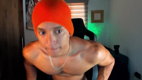 Snapshot of skull_prospect chatting on January 25, 4:46 pm Liam Vokov online show from January 25, 4:46 pm