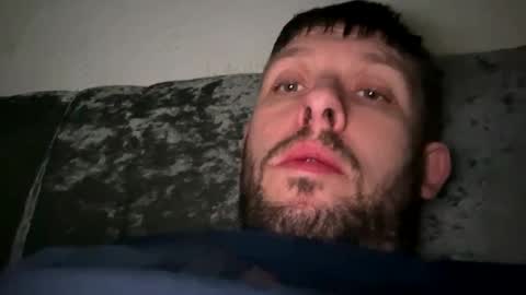 skuzzy25 online show from February 8, 6:54 am