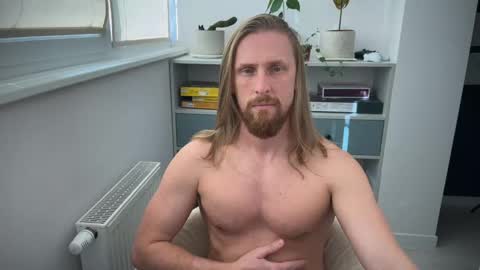 sky_guy25 online show from September 25, 8:54 am