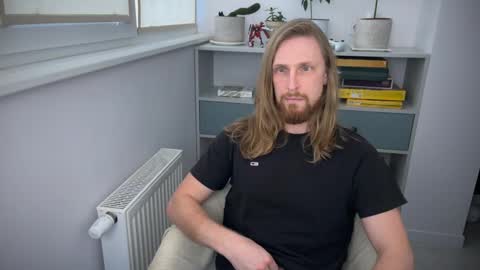 sky_guy25 online show from November 13, 1:14 pm