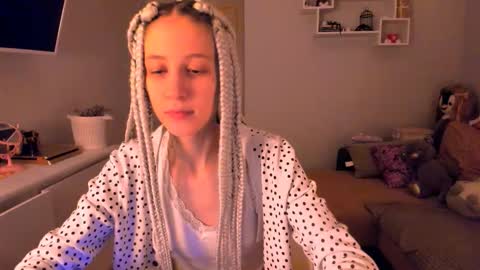    online show from October 9, 10:15 pm