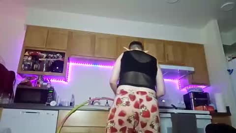 Skyisacutie online show from December 15, 8:21 am