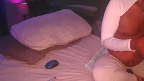 skyonetoo3 online show from November 18, 2:36 am