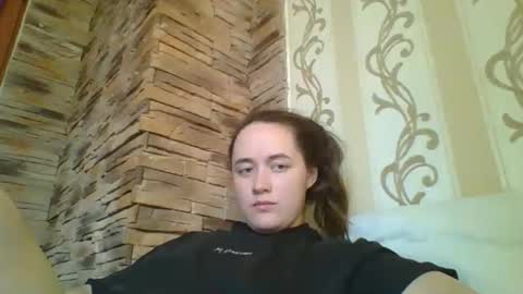 skyressie333 online show from October 6, 8:10 am