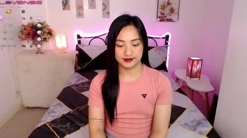 Queen Cyrine online show from February 17, 7:04 am