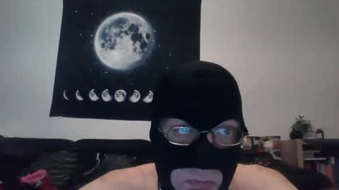 Snapshot of slaveforgodess chatting on October 24, 2:12 am slaveforgodess online show from October 24, 2:12 am